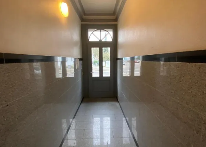 New York: Messe-, Business-, Lodge *