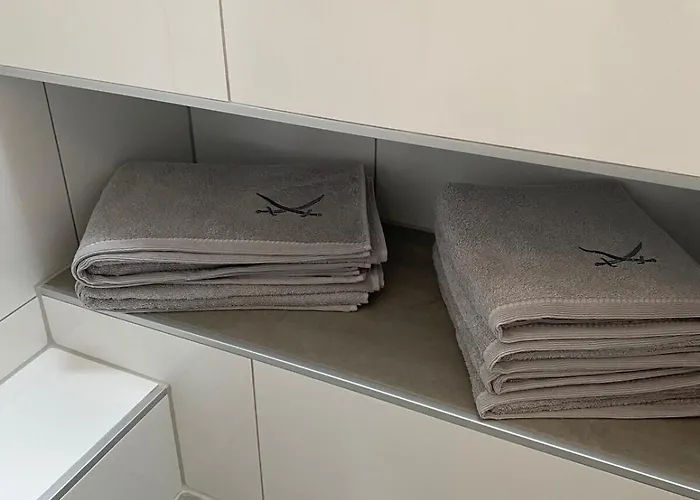 New York: Messe-, Business-, Lodge *